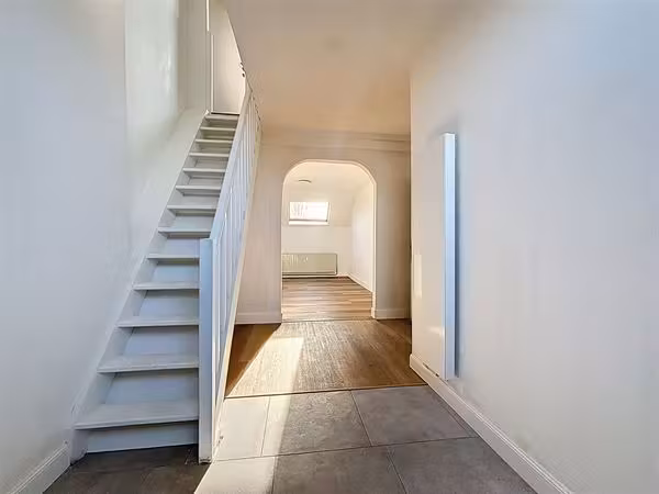 Prachtig gemeubileerd 2 slaapkamer appartement in Ukkel - 8