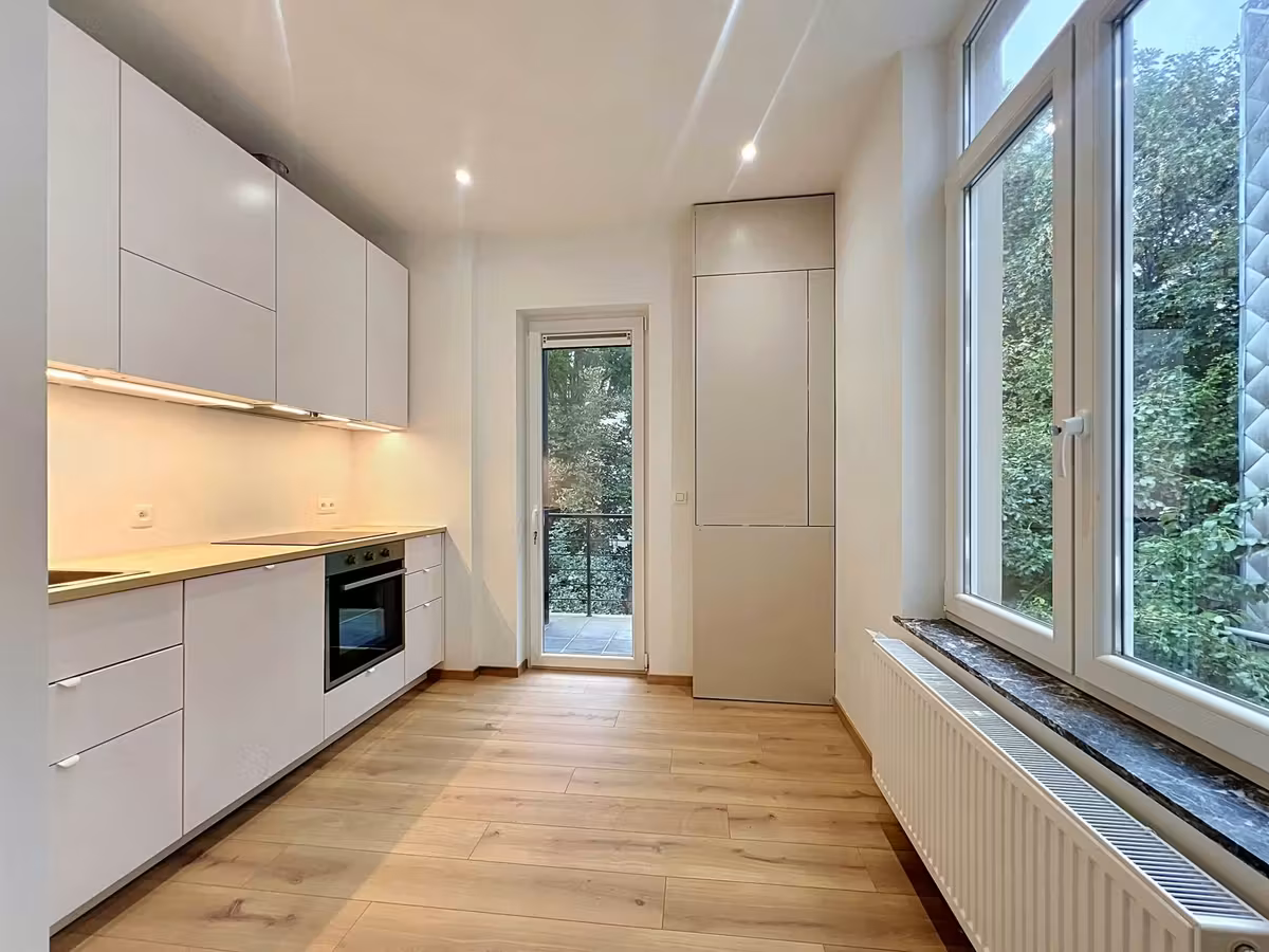 Two-bedroom apartment in Ixelles - 5