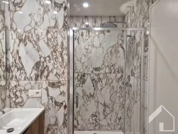 Nieuwbouw appartement op de 1ste verdieping met 2 slaapkamers, terras en lift - 14