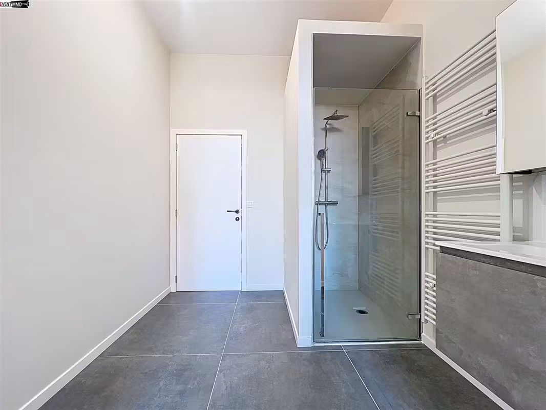 Gemeubelde kamers in gedeeld appartement in Molenbeek - 8