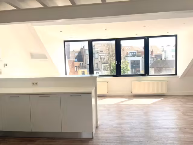 Charmant appartement in Etterbeek met mezzanine - 14