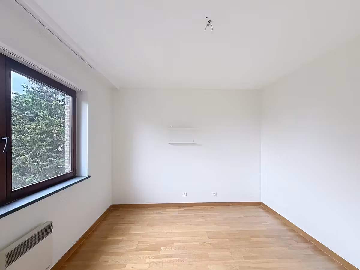 Gerenoveerd appartement met twee slaapkamers en terras - 4
