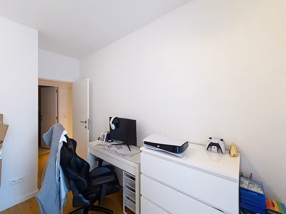 3-bedroom apartment with large terrace - 15