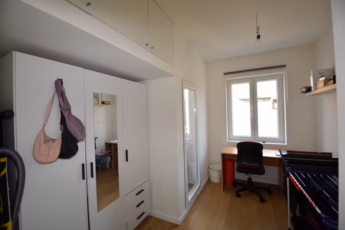 Recent gerenoveerd appartement met 2 slaapkamers en garagebox - 8