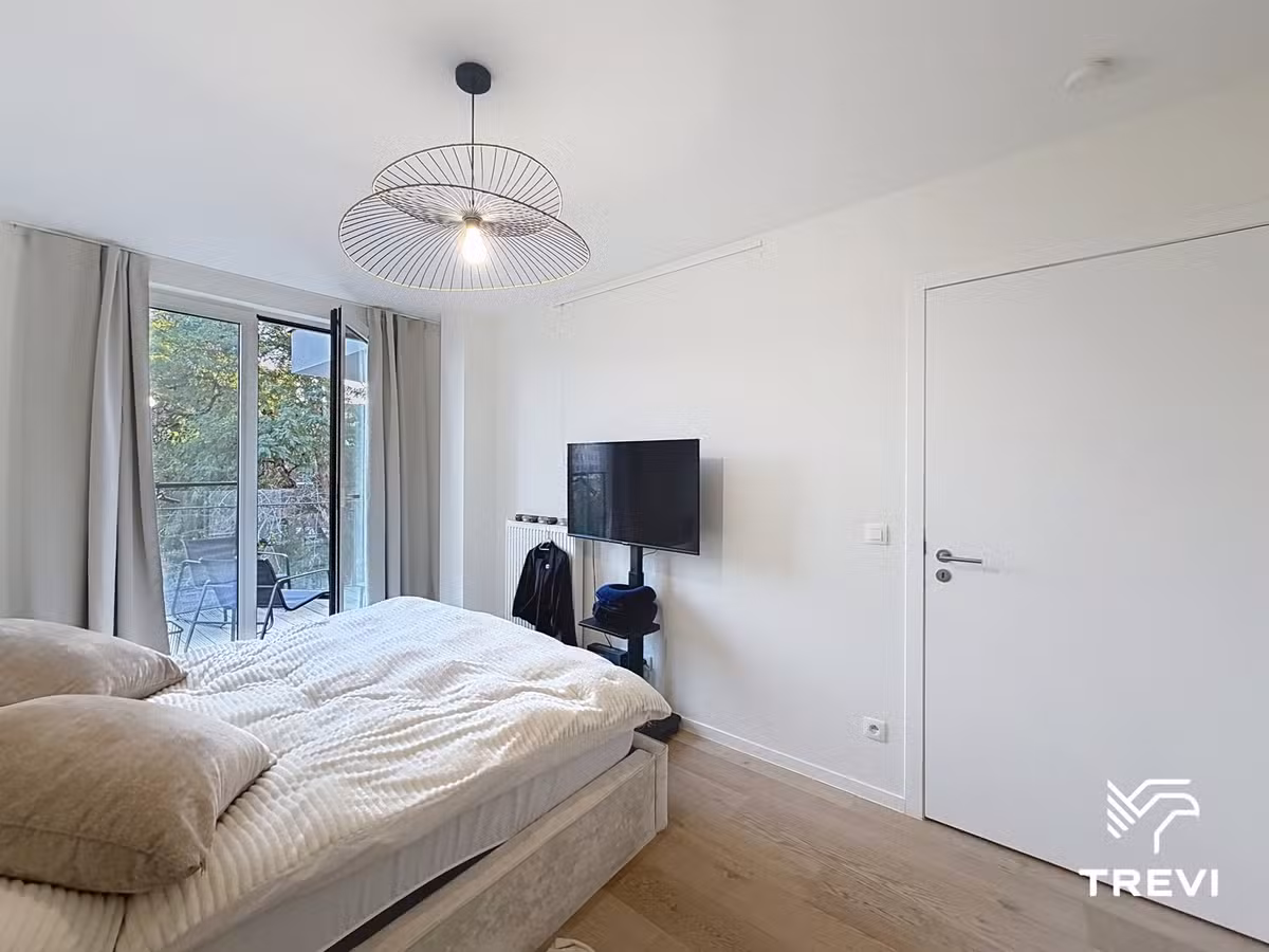 Lichtrijk appartement met twee slaapkamers en terras - 15