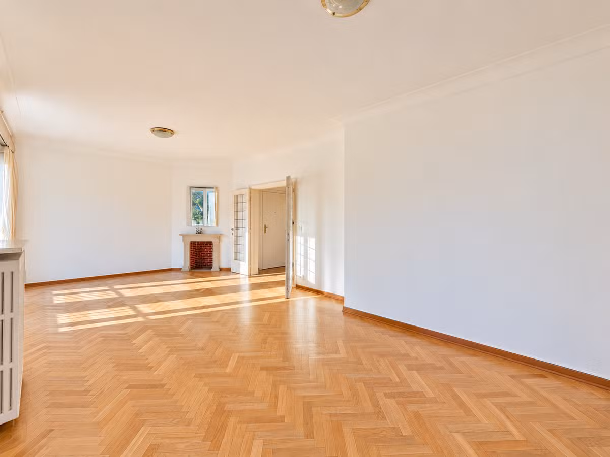 Gerenoveerde penthuis met 2 slaapkamers en terras - 8