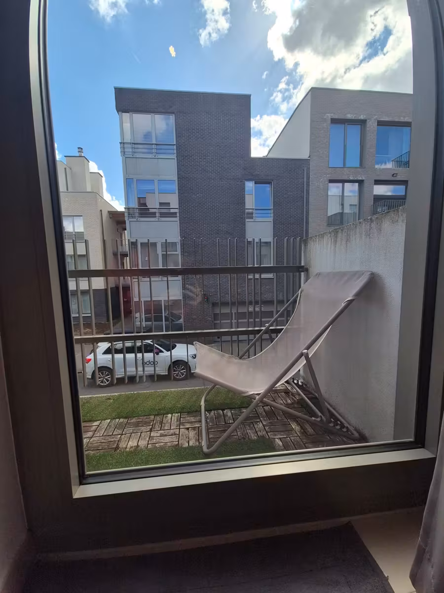 Two-bedroom apartment in Etterbeek with balcony - 2