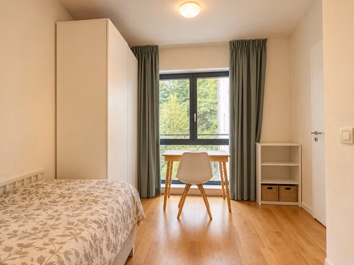 Gemeubileerd appartement met twee slaapkamers en terras - 8