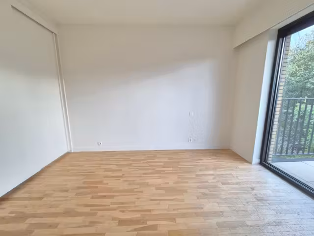 APPARTEMENT - TE HUUR - 1180 UKKEL - € 2.600 - 4