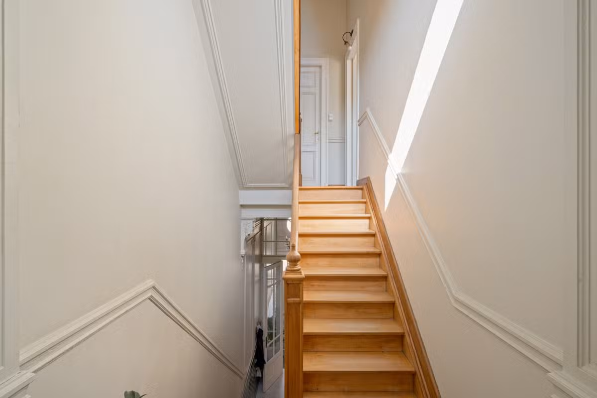 Maison charmante avec cinq chambres à coucher et jardin - 18