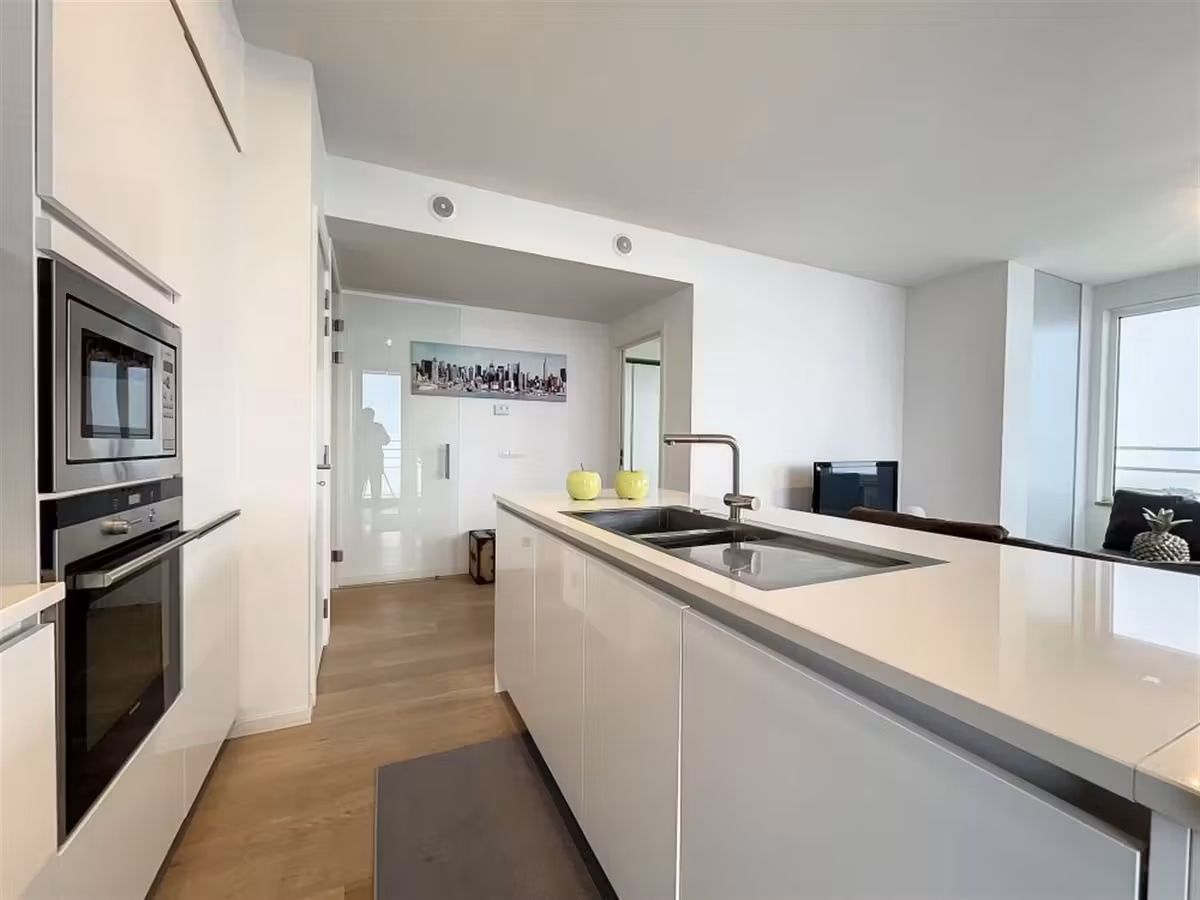 Two-bedroom apartment with panoramic views - 2