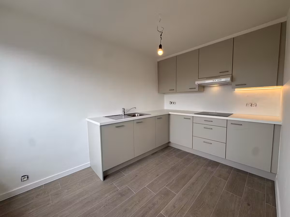 Gerenoveerd tweeslaapkamer appartement te huur in Deurne - 4