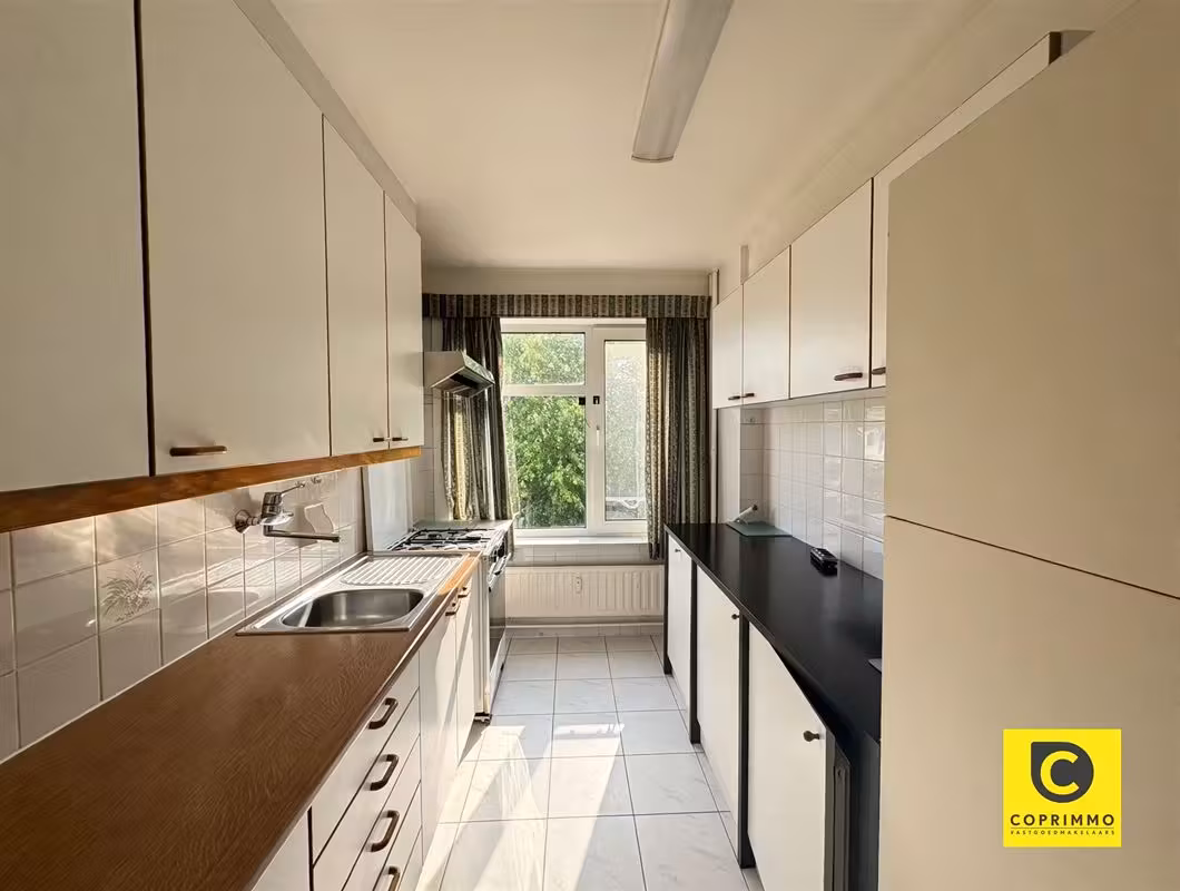 Spacious 3-bedroom apartment with terrace in Berchem - 3
