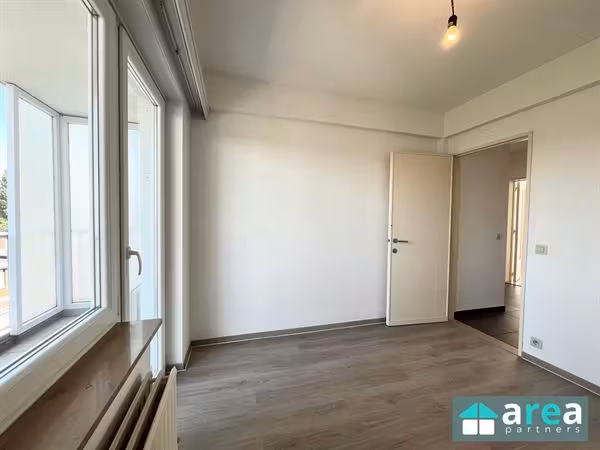 Instapklaar appartement met 2 slaapkamers, terras en garage - 9