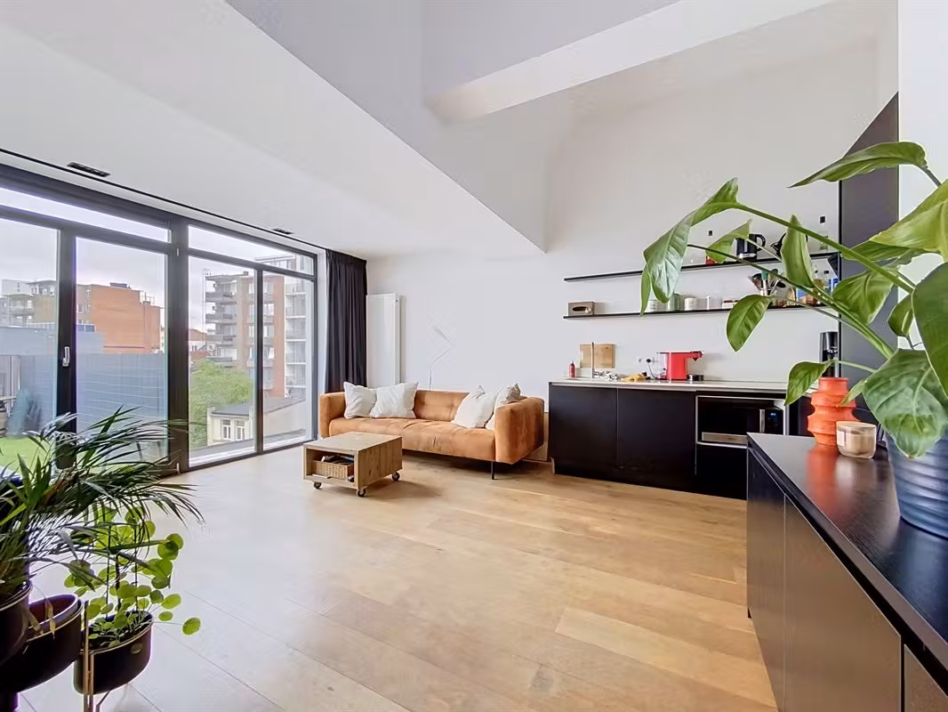 Appartement rénové avec 2 chambres et terrasse