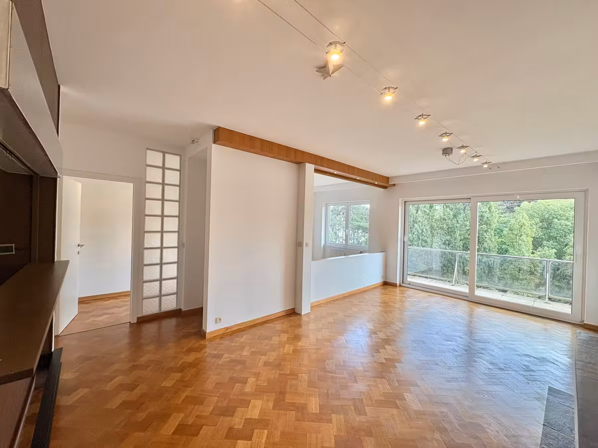 Licht Appartement Met Uitzicht Op Forest Park