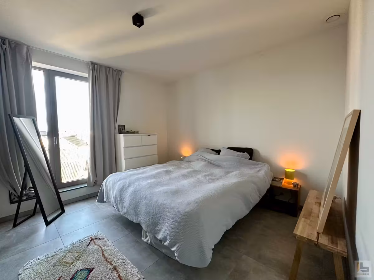 Lichtrijk 2 slaapkamer appartement met zonnig terras - 12