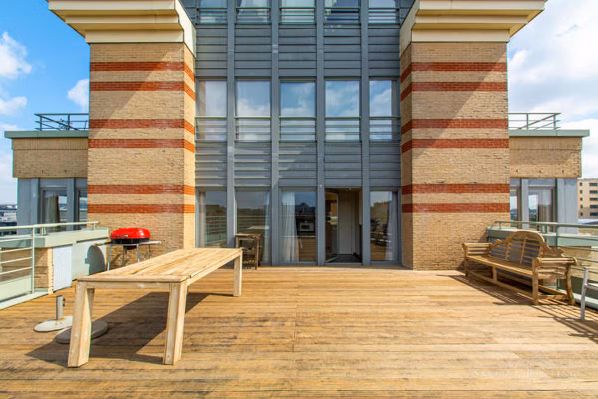 Gemeubileerde penthouse met terras in het Europese kwartier - 19