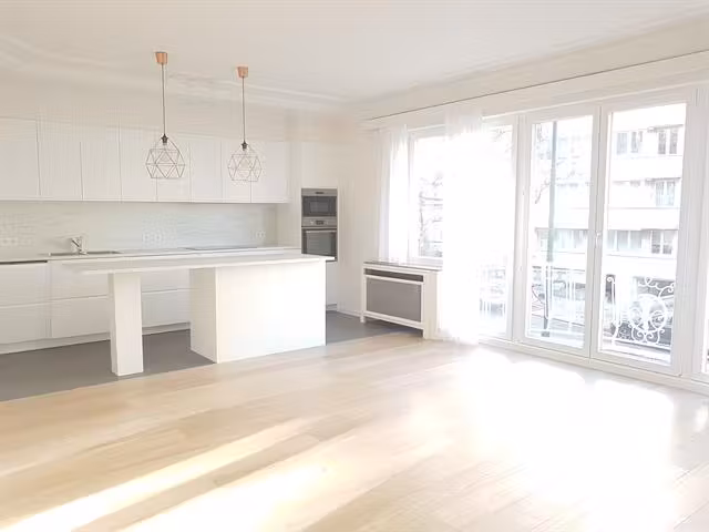 APARTMENT - FOR RENT - 1050 IXELLES - €2,400 - 5