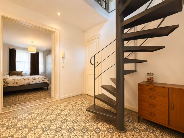 Two-bedroom duplex with terrace and garden in Ixelles - 12