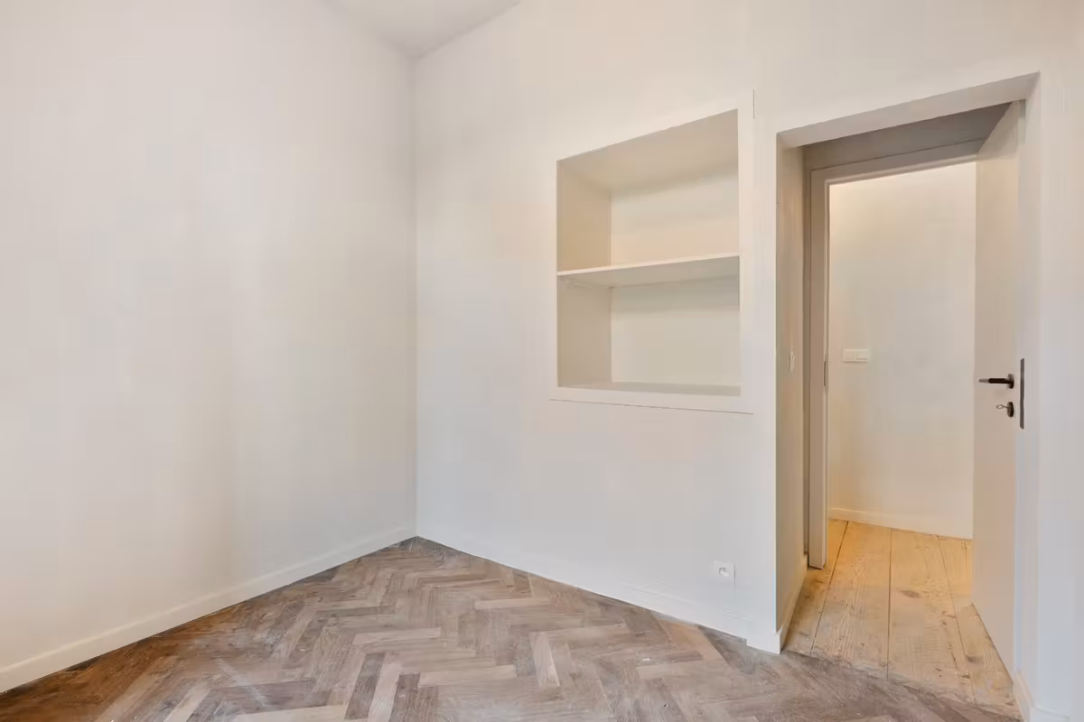 Renovated apartment with 2 bedrooms and spacious terrace - 12