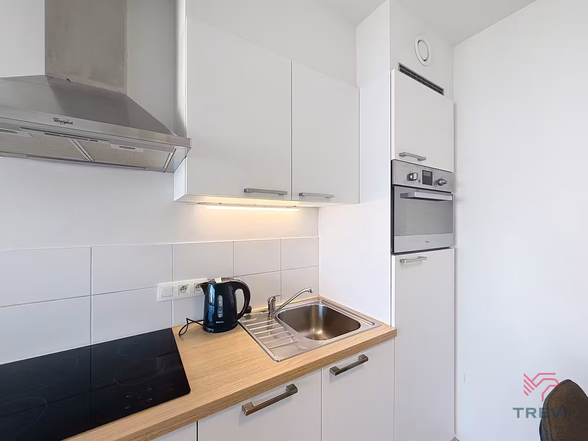 Furnished studio with terrace and parking - 9