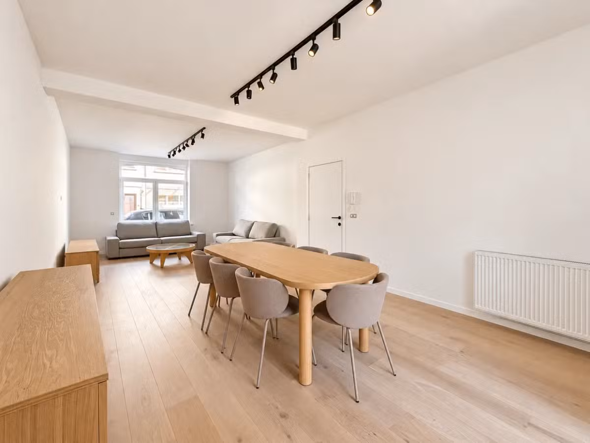Appartement met terras en parkeerplaats in Etterbeek - 8