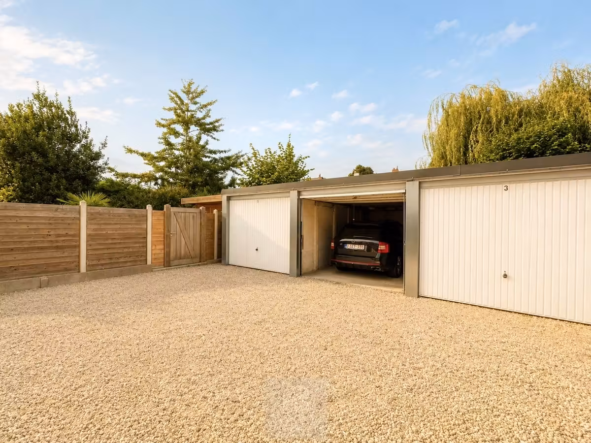 Appartement rénové avec 2 chambres à coucher et garage - 11