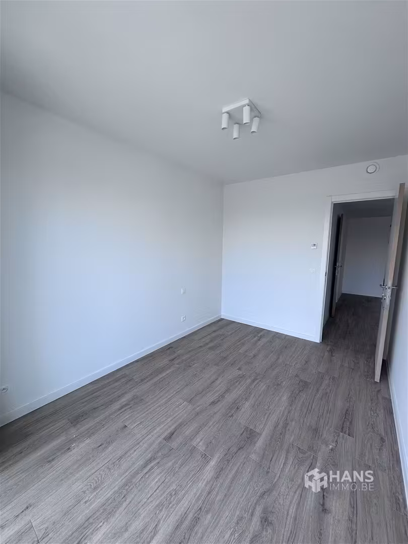 NIEUWBOUWAPPARTEMENT MET 2 SLAAPKAMERS EN TERRAS TE ANTWERPEN - 10