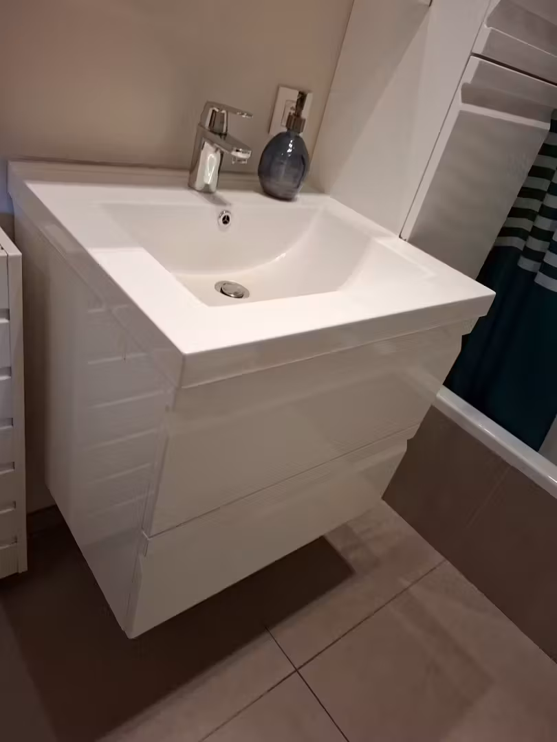 Ruime, instapklare en lichtrijke studio met groot terras aan de Coupure - 12