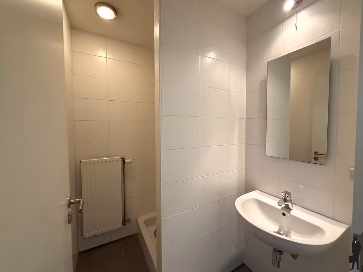 Instapklaar en lichtrijk 3-slaapkamer appartement met terras - 7