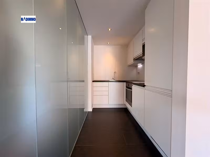 Gerenoveerd appartement met 2 slaapkamers in hartje Elsene - 4