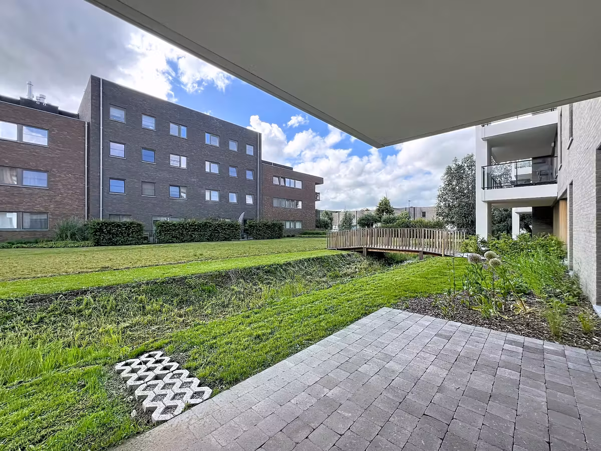 Lichtrijk 2 slaapkamer appartement te Oostakker - 12