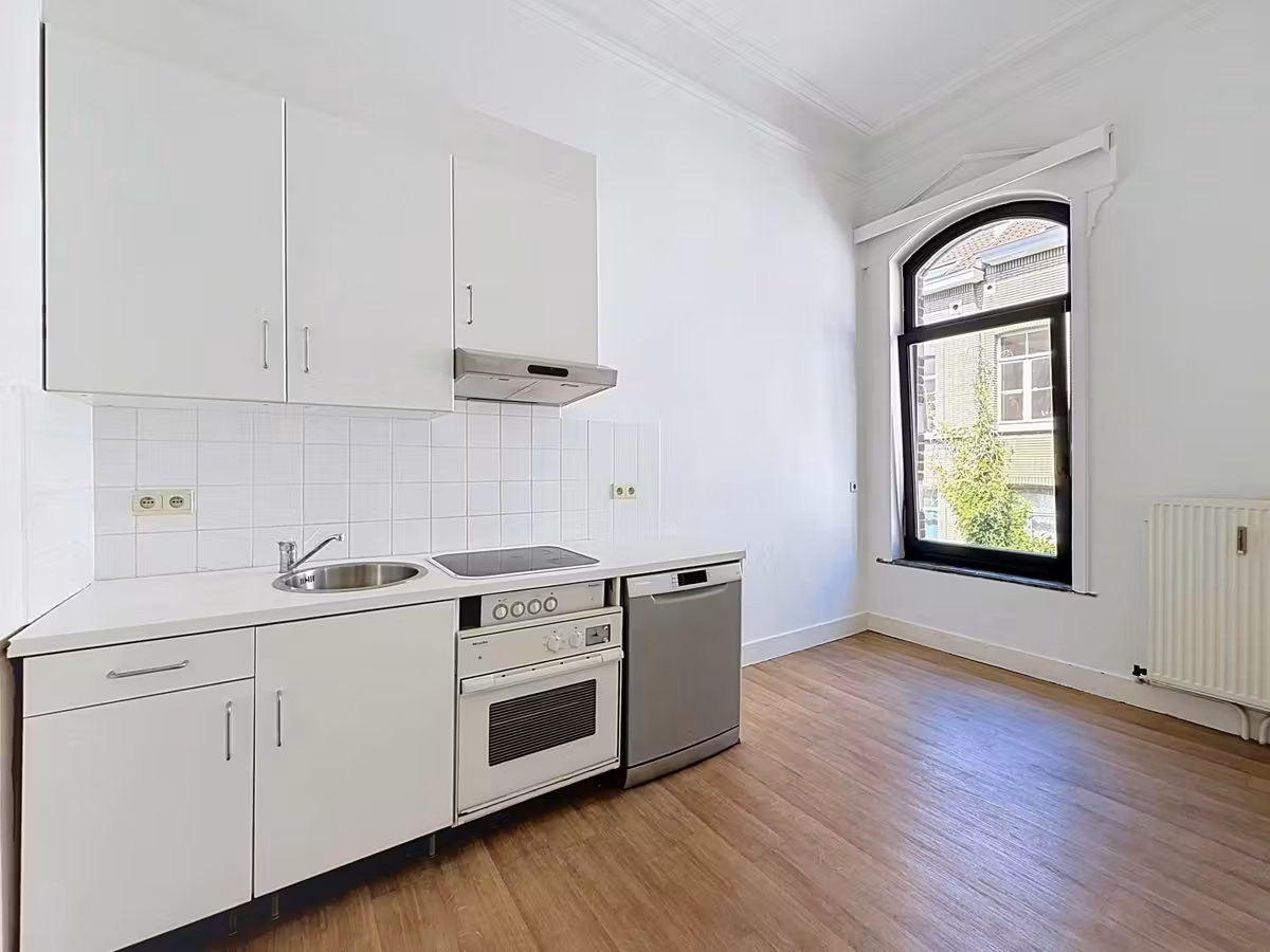 One-bedroom apartment in Ixelles - 4