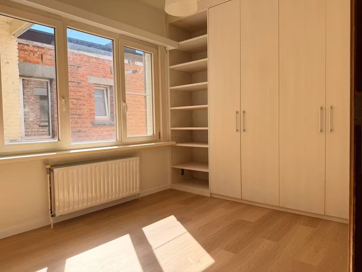Energy-efficient apartment with solar panels - 4