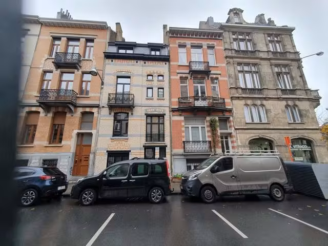 DUPLEX - TE HUUREN - 1030 SCHAARBEEK - € 1.200 - 2