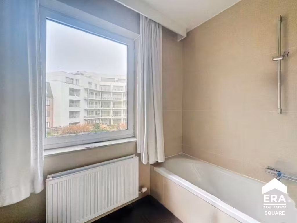 Ruim appartement met 3 slaapkamers, terras en 2 parkeerplaatsen - 10