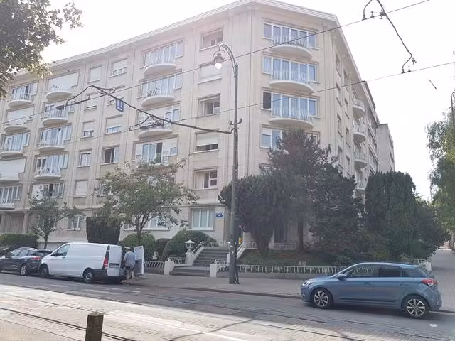 Spacious 4-bedroom apartment in Ixelles - 9