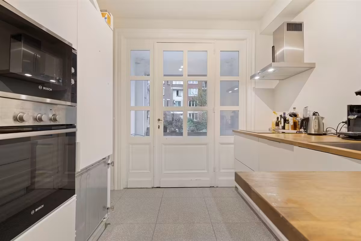 Charmant 2-slaapkamerappartement in prachtige art-deco woning - 11