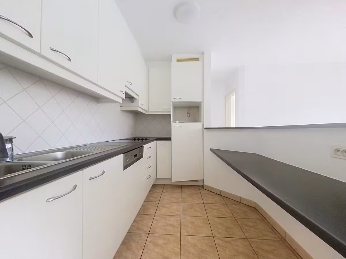Two-bedroom apartment with terrace in Evere - 3