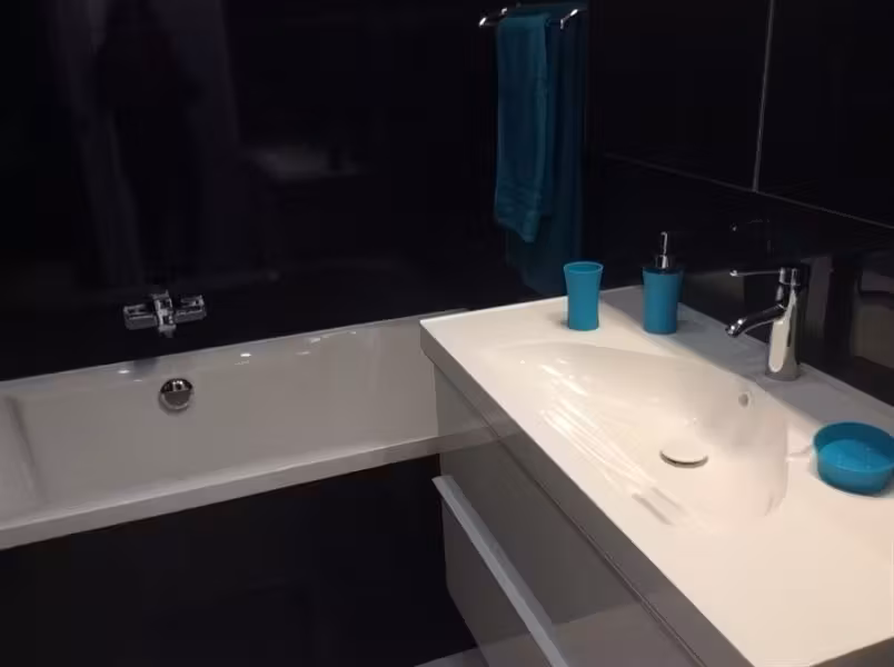 NATO! Beautiful 2-bedroom unfurnished apartment - 4