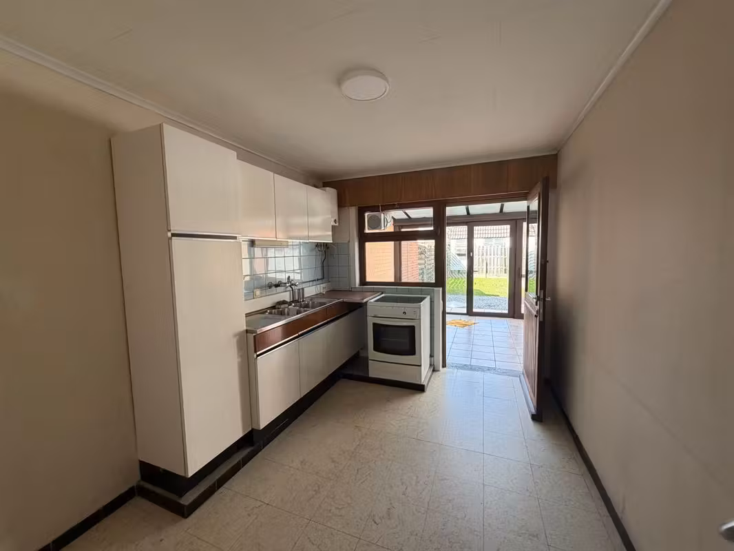 Semi-detached house with sunny garden and three bedrooms - 9