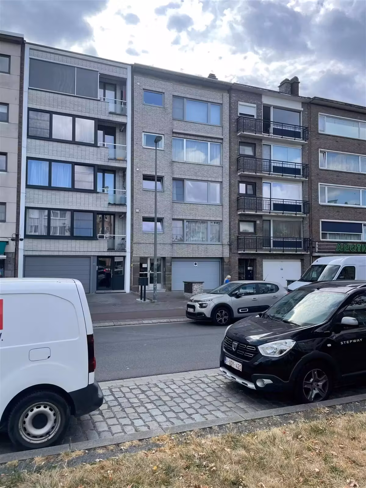 Instapklaar appartement met berging en autostaanplaats - 2