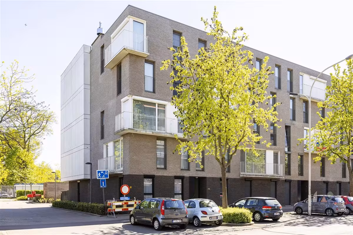 Modern hoekappartement met terras en parking in Hoboken - 3