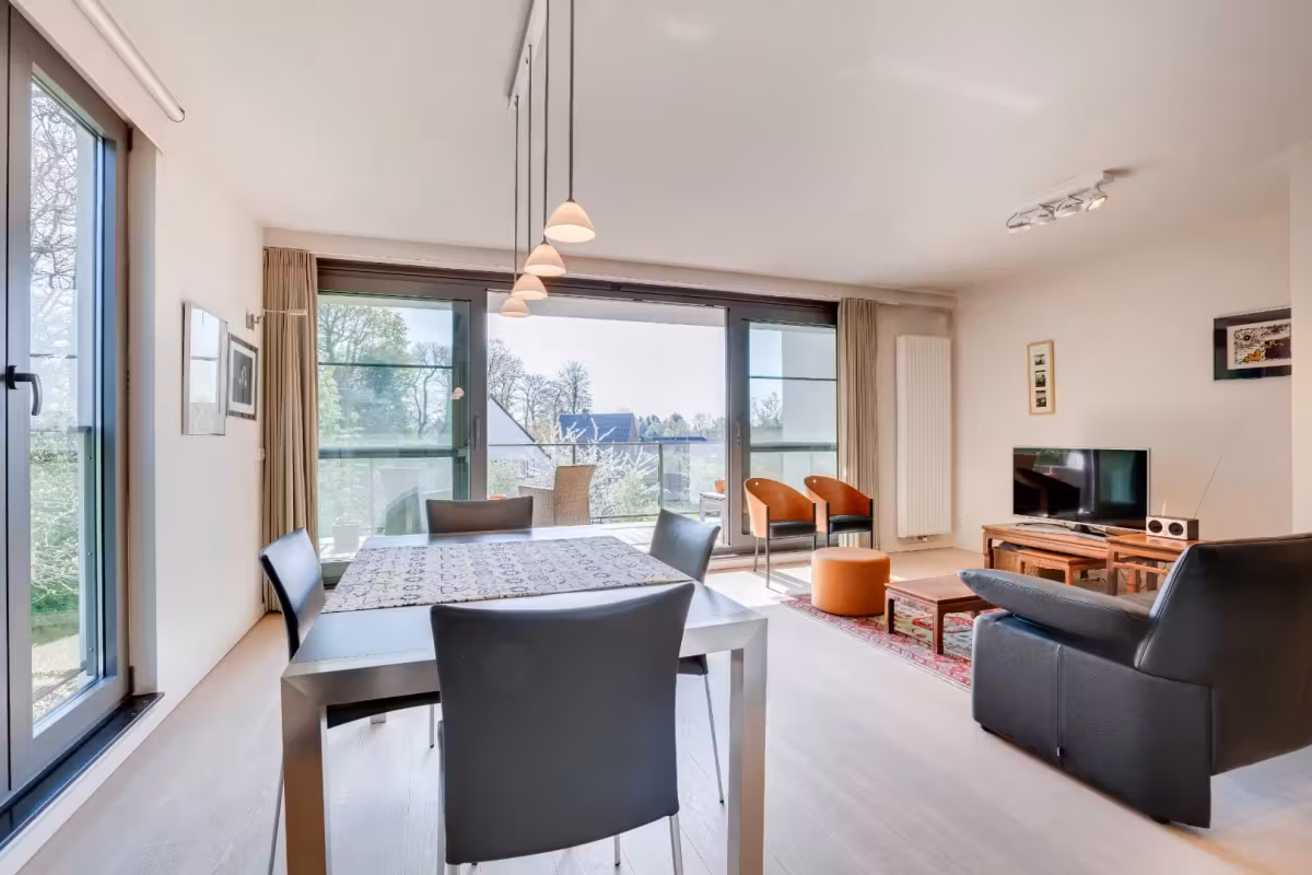 Move-in ready modern apartment with terrace and underground parking - 3