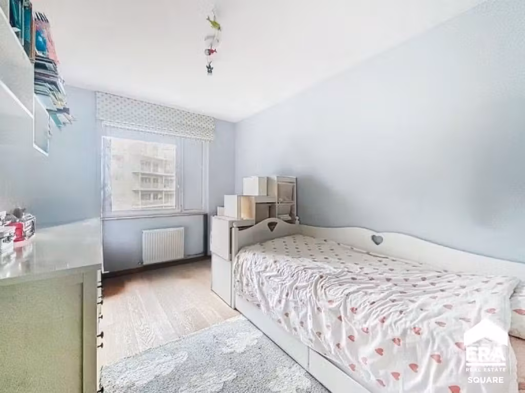 Ruim appartement met 3 slaapkamers, terras en 2 parkeerplaatsen - 8