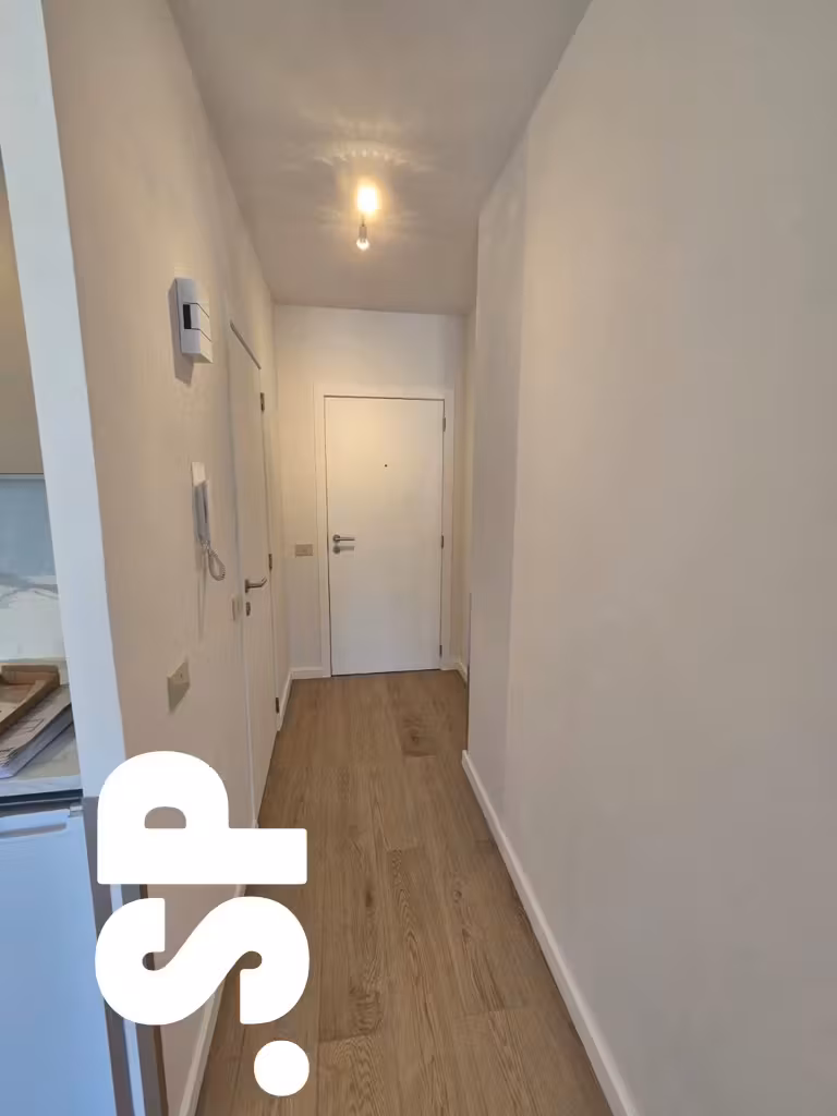 Renovated studio on Nationalestraat - 8