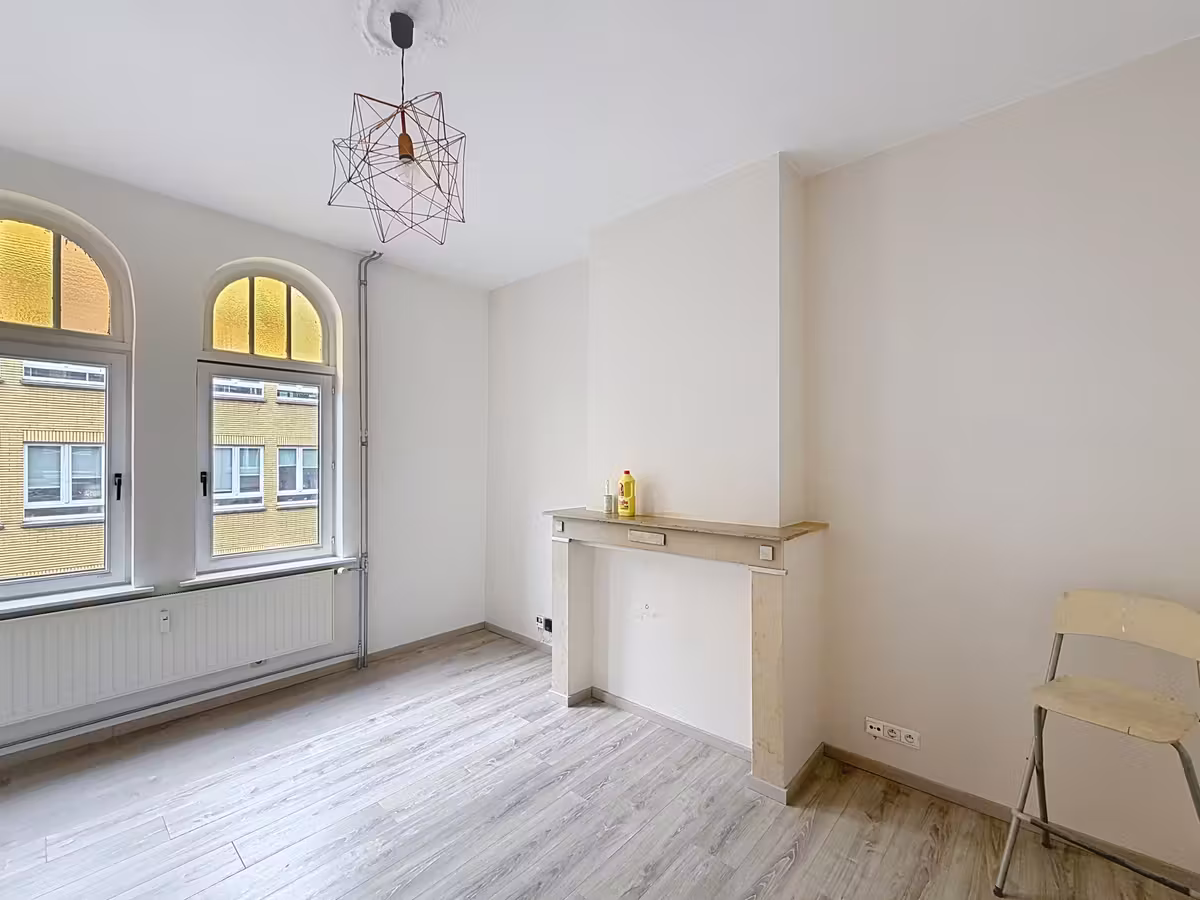Three-bedroom duplex with home office - 6