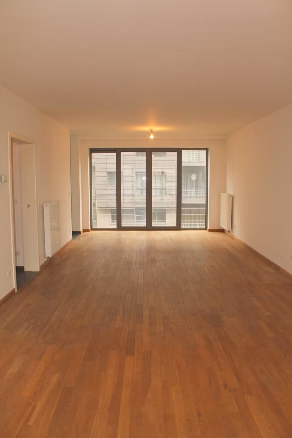 Helder appartement met twee slaapkamers en terras - 5