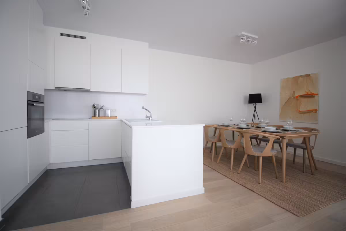 Furnished 100 sqm apartment with large terrace - 2
